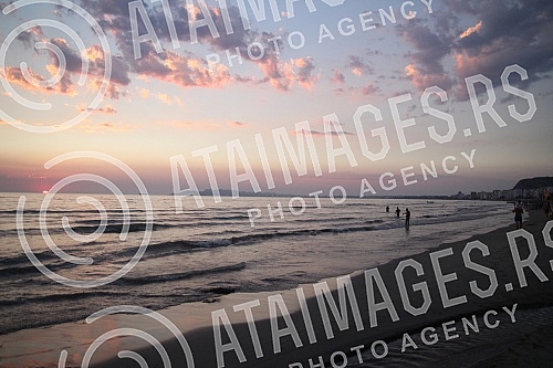 Sandy beach in Durres.Pescana plaza u Dracu.