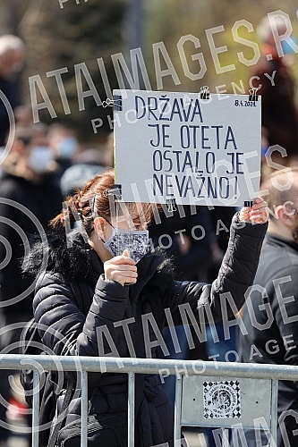 Freelancers protest against the proposal to amend the Law on personal income tax, which was adopted by the Government in front of the National assembly of Serbia.Protest frilensera zbog predloga za izmenu Zakona o porezu na dohodak gradjana koji je