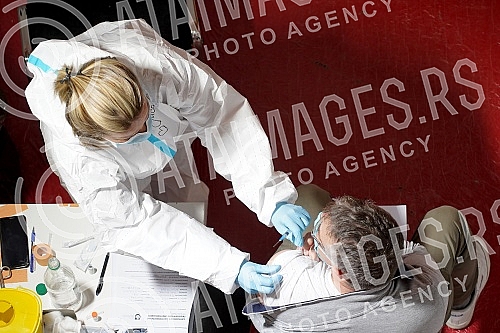 At the Belgrade fair, the revaccination of citizens with the chinese vaccine, manufactured by Sinofarm, against the COVID-19 virus began after a period of 21 days after the first dose of the vaccine.Na Beogradskom sajmu pocela je revakcinacija grad