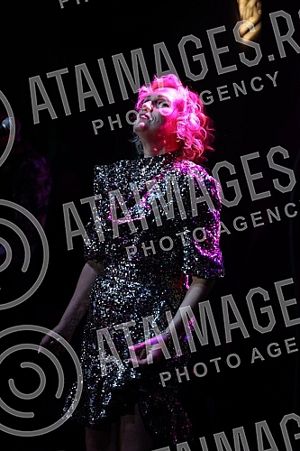 One of the most luxurious voices of the regional music scene, Vanna held her first solo concert in Belgrade in the BitefArtCafe club as part of the tour called 