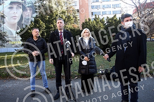 President of Dveri Bosko Obradovic held a press conference in front of the building of the Ministry of defense of Serbia.Predsednik Dveri Bosko Obradovic odrzao je konferenciju za novinare, ispred zgrade Ministarstva odbrane Srbije.