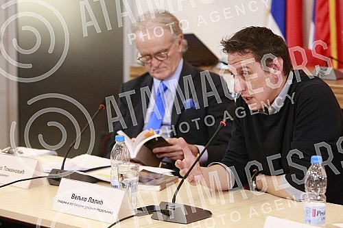 d journalist's communication of magazine Nedeljnik, the magazine reported, the Journalists' Association of Serbia organized a panel 