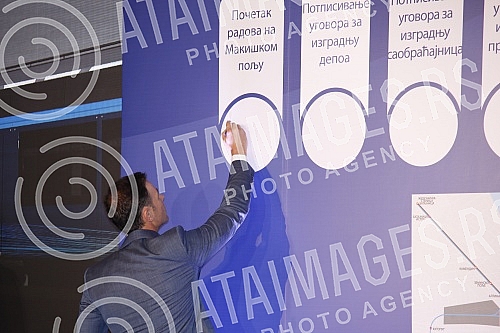 The contractual agreement for the Project of infrastructure construction and filling of the plateau for the metro depot in Makisko polje in Belgrade was signed in the ceremonial hall of the Old Palace.Ugovorni sporazum za Projekat izgradnje infrast