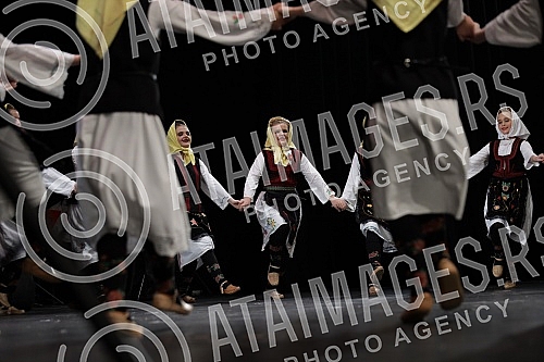 A concert on the occasion of the 10th anniversary of the folklore school of the Jana Cultural and Artistic Society from Zemun was held at the Vlada Divljan Cultural Center.
Koncert povodom 10 godina postojanja skole folklora Kulturno umetnickog drus A concert on the occasion of the 10th anniversary of the folklore school of the Jana Cultural and Artistic Society from Zemun was held at the Vlada Divljan Cultural Center.
Koncert povodom 10 godina postojanja skole folklora Kulturno umetnickog drus