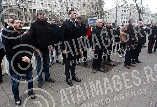 The 112th birthday of the Olympic Committee of Serbia was marked on the plateau in front of the Hotel Moskva.112. rodjendan Olimpijskog komiteta Srbije obelezen je na platou ispred hotela Moskva.