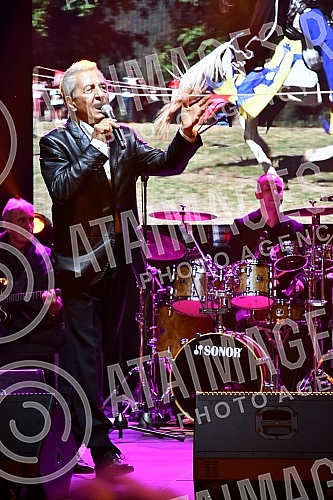 Under the auspices of the city of Kraljevo, a concert by Miroslav Ilic was held on the Square of Serbian Warriors in Kraljevo, originally planned to celebrate the Serbian New Year, but was then postponed due to the extremely bad epidemiological situa