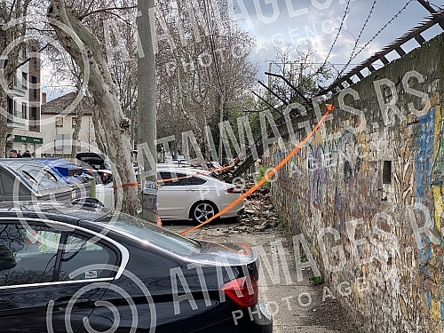 In Dobanovacka Street in Zemun, the wall, that is, the brick fence, of the FC Zemun stadium fell, and on that occasion, eight parked cars were damaged.
U Dobanovackoj ulici u Zemunu pao je zid, odnosno ograda od cigle, stadiona FK Zemun i tom prilik In Dobanovacka Street in Zemun, the wall, that is, the brick fence, of the FC Zemun stadium fell, and on that occasion, eight parked cars were damaged.
U Dobanovackoj ulici u Zemunu pao je zid, odnosno ograda od cigle, stadiona FK Zemun i tom prilik