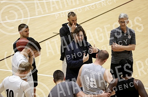 Andrea Trinchieri arrived in Serbia from Italy last night, and with the confirmation of the test at COVID-19, he received approval to be able to move around Serbia and hold trainings for Partizan basketball players, and the first training has already