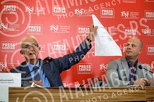 A press conference on the occasion of the civic petition for the pardon of war hero Zvezdan Jovanovic was held at the Media Center.Konferencija za medije povodom gradjanske peticije za pomilovanje ratnog heroja Zvezdana Jovanovica odrzana je u Medi