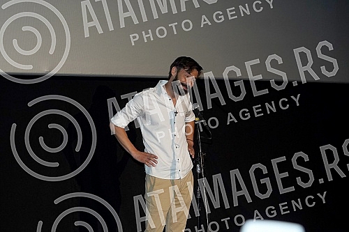 The premiere of the song and the screening of the video 