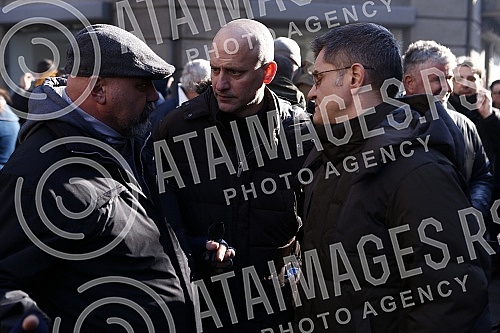 On the fourth anniversary of the murder of Oliver Ivanovic, citizens and opposition leaders gathered in front of the Presidency of the Republic of Serbia, and then went for a walk along the route to the Church of St. Mark under the slogan 