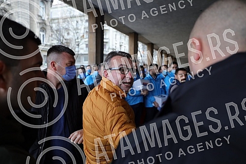 The Serbian Progressive Party handed over the list for the parliamentary elections to Aleksandar Vucic - Together we can do all the certified statements of the voters who support it, today, February 16, 2022. year, at 15 o'clock, at the headquarters 