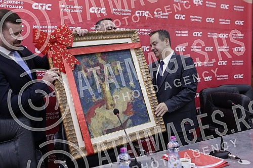 The President of the Socialist Party of Serbia, Ivica Dacic, held a meeting with the leadership of the Belgrade City and Municipal Organizations of the SPS.Predsednik Socijalisticke partije Srbije Ivica Dacic odrzao je sastanak sa rukovodstvom beog