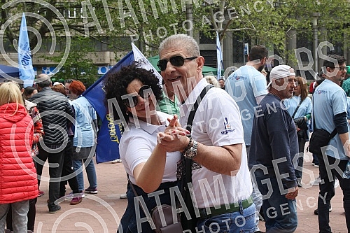 A protest began on Nikola Pasic Square at noon on the occasion of May Day and the conditions in which workers in Serbia work, and representatives of the coalition Moramo and the united branch union Nezavisnost called for a protest walk.Na Trgu Niko