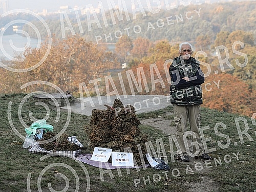 Orthodox believers in front of and in the Church of St. Petka on Kalemegdan on the occasion of the baptism of St. Petka.
Pravoslavni vernici ispred i u Crkvi Svete Petke na Kalemegdanu povodom krsne slave Sveta Petka. Orthodox believers in front of and in the Church of St. Petka on Kalemegdan on the occasion of the baptism of St. Petka.
Pravoslavni vernici ispred i u Crkvi Svete Petke na Kalemegdanu povodom krsne slave Sveta Petka.