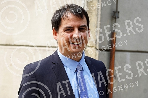 Zoran Kesic in front of the United media studio where the show Zoran Kesic in front of the United media studio where the show
