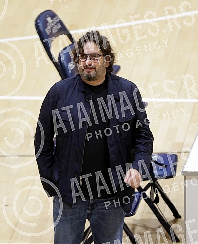 Andrea Trinchieri arrived in Serbia from Italy last night, and with the confirmation of the test at COVID-19, he received approval to be able to move around Serbia and hold trainings for Partizan basketball players, and the first training has already Andrea Trinchieri arrived in Serbia from Italy last night, and with the confirmation of the test at COVID-19, he received approval to be able to move around Serbia and hold trainings for Partizan basketball players, and the first training has already