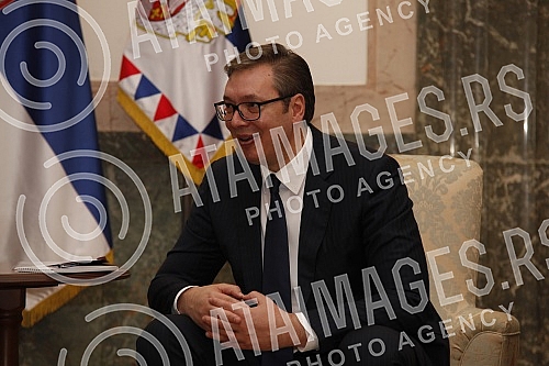 The President of the Republic of Serbia, Aleksandar Vucic, met with the winner of the bronze medal at the World Boxing Championship, Vladimir Mironcikov, and the delegation of the Boxing Association of Serbia. Predsednik Republike Srbije Aleksandar