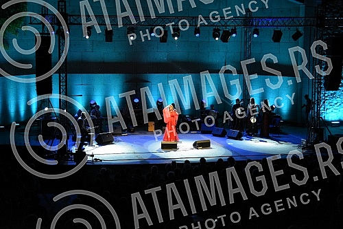 The Tourist Organization of Nis organized a free concert of Biljana Krstic and the Bistrik Orchestra entitled The Scent of Heritage at the Low Fortress on the occasion of the celebration of the city's glory of St. Emperor Constantine and Empress Hele