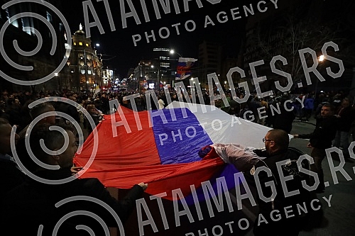War veterans and People's Patrols organized a protest on the day of the beginning of the NATO aggression on our country, in front of the General Staff.Ratni veterani i Narodne patrole organizovali su protest na dan pocetka agresije NATO pakta na na