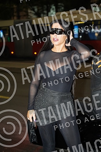 The latest iPhone 14 Pro and iPhone 14 Pro Max phone models have arrived in Serbia, and on this occasion, a special event was organized in the iSTYLE store at midnight, where Seka Aleksic was a guest.
Najnoviji iPhone 14 Pro i iPhone 14 Pro Max mode The latest iPhone 14 Pro and iPhone 14 Pro Max phone models have arrived in Serbia, and on this occasion, a special event was organized in the iSTYLE store at midnight, where Seka Aleksic was a guest.
Najnoviji iPhone 14 Pro i iPhone 14 Pro Max mode