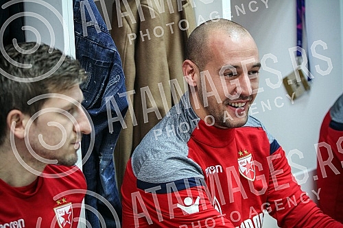 Red Star players began winter preparations for the continuation of the Championship.Fudbaleri Crvene zvezde poceli sa zimskim pripremama za nastavak Prvenstva.