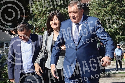 Milorad Dodik, the president of SNSD and the candidate of this political party for the president of Republika Srpska, voted at the polling station in the House of Culture in Laktasi.Milorad Dodik, predsednik SNSD-a i kandidat ove politicke partije 