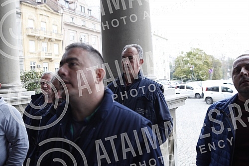 In front of the Belgrade City Assembly, the Movement for Reversal 