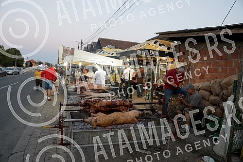 The festival in honor of roast - Pecenjijada in Stopanja..Festival u slavu pecenja - Pecenjijada u Stopanji.