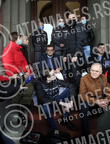 In front of the Belgrade City Assembly, the Movement for Reversal 