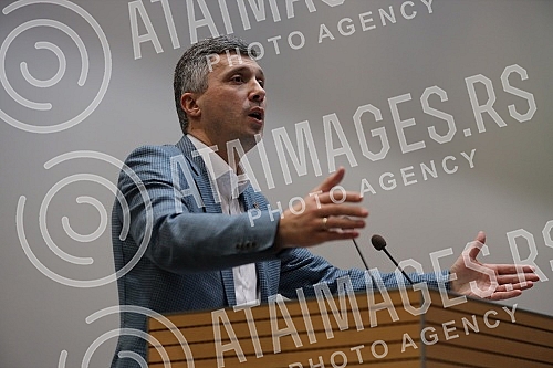 Organized by the Serbian movement Dveri in the hall of the Municipal Assembly of Stari grad, a panel discussion was held on the referendum LET'S NOT GIVE A CONSTITUTION!U organizaciji Srpskog pokreta Dveri u sali Skupstine opstine Stari grad odrzan