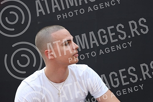 Voyage in WTF Open Air radio in TC Gallery - socializing with fans.Voyage u WTF Open Air radiju u TC Galerija - druzenje sa fanovima.