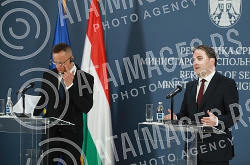 The meeting between the Minister of Foreign Affairs of the Republic of Serbia Nikola Selakovic and the Minister of Foreign Affairs and Foreign Trade of Hungary Peter Szijjarto was held in the Government of the Republic of Serbia, after which the two 
