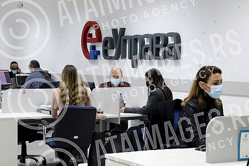 Presentation of the new e-Consulate electronic service project in the Office for IT and eGovernment.Predstavljanje novog projekta elektronske usluge e-Konzulat u Kancelariji za IT i eUpravu