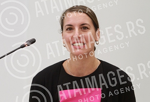 In the UN building, UNDP organized a gathering on the occasion of the program of allocating tablets and computers to gerontological centers in Serbia during the kovid-19 pandemic.U zgradi UN, UNDP je organizovao skup povodom programa dodele tableta