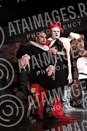 The project Opera on the water on the plateau behind the Geozavod was realized for the fourth time in the capital of Serbia, and the program included an all-evening performance of the opera Rigoletto, in which the main title role was played by the fa