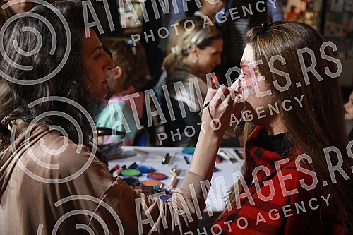 The Embassy of Mexico in Serbia and the Cervantes Institute in Belgrade mark the famous Mexican holiday Day of the Dead with a big celebration and presentation of the traditional altar of the dead.Ambasada Meksika u Srbiji i Institut Servantes u Be