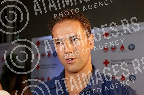 Action of Red cross of Serbia - Red Cross Red Carpet.Akcija Crvenog krsta Srbije - Crveni krst Crveni tepih.