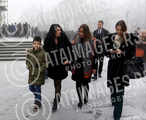 In the crypt of the Saint Sava Temple in Belgrade, a memorial was served to the killed Oliver Ivanovic. U kripti Hrama Svetog Save u Beogradu sluzen je pomen ubijenom Oliveru Ivanovicu.