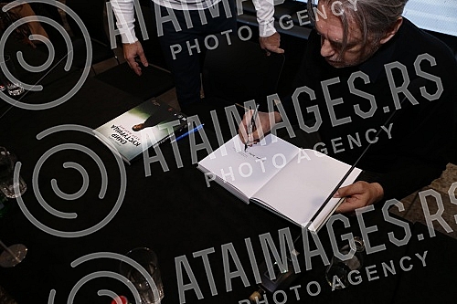 The promotion of the second edition of the book from the edition of Fest's 50 - 