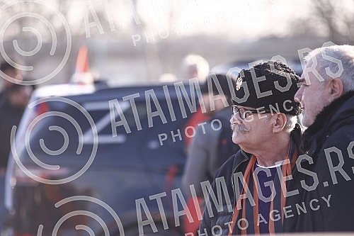 Driving a car called Z to win from the Sava Center to the Church of the Holy Trinity, next to the Church of St. Mark in support of Russia.Voznja automobilima pod nazivom Z za pobedu od Sava centra do hrama Svete Trojice, pored Crkve Svetog Marka u 