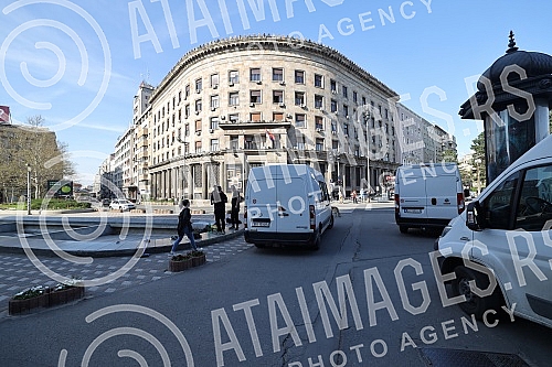 Spring cleaning of the fountain on Nikola Pasic Square.Prolecno sredjivanje fontane na Trgu Nikole Pasica.