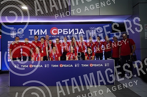 The women's volleyball national team of Serbia, which won a bronze medal at the Games in Tokyo, arrived in Belgrade, and on that occasion a press conference was held at the Nikola Tesla Airport.Zenska odbojkaska reprezentacija Srbije, koja je na Ig