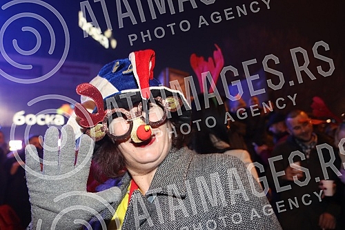 Citizens and tourists in Banja Luka welcomed the New Year 2022 on Krajina Square to the music of regional stars Petra Grasa and Neda Ukraden.Gradjani i turisti u Banjaluci docekali su Novu 2022. godinu na Trgu Krajine uz muziku regionalnih zvezda P