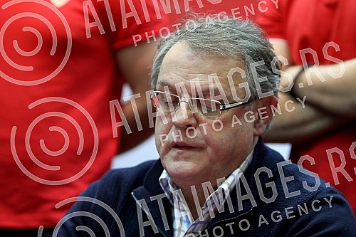 An extraordinary press conference of the Waterpolo Club Crvena zvezda after the incident and attacks on players in Split (Croatia).Vanredna pres konferencija Vaterpolo kluba Crvena zvezda posle incidenta i napada na igrace u Splitu.