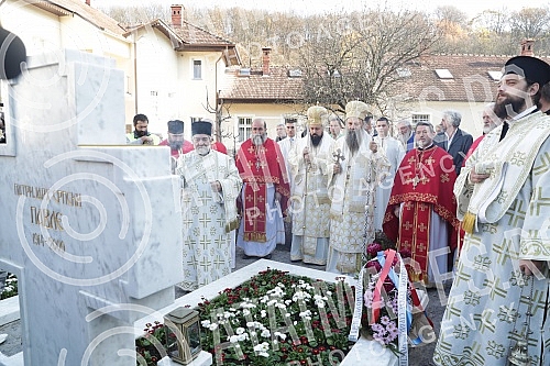 A liturgy was held in the Rakovica monastery where Patriarch Pavle was buried 12 years ago.U manastiru Rakovica gde je pre 12 godina sahranjen patrijarh Pavle odrzana je liturgija