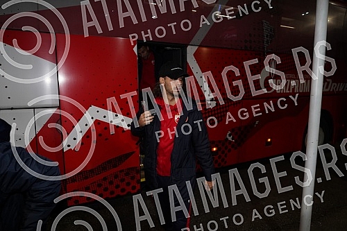 Delije, Red Star FC fans, organized a reception for the football players who achieved a historic success with a draw against Braga (1: 1) on Thursday night - a direct placement in the eighth finals of the Europa League, which is the biggest result of