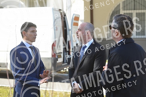 U.S. Embassy officials and the Health Department prepared a donation consisting of drugs and other medical and hygienic devices, canned food and other necessities for Ukrainian citizens, and the donation was handed over to Ukrainian Ambassador to Ser