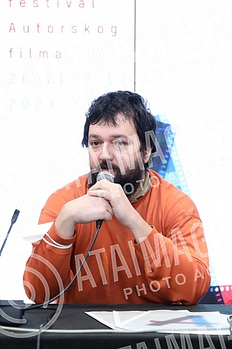 A press conference was held in Kombank Hall on the occasion of the Serbian premiere of the documentary film 