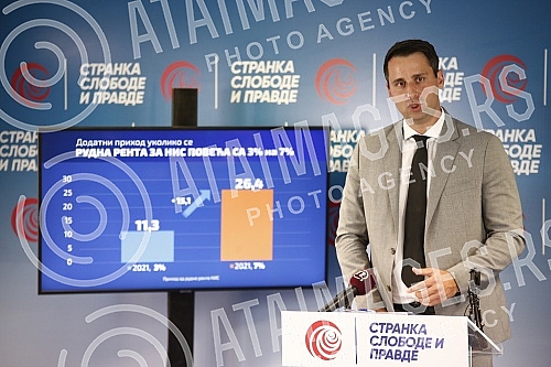 The press conference of the Party of Freedom and Justice, the topic of which was what we should do to mitigate the effects of the crisis on citizens, was held at the party's headquarters.Konferencija za medije Stranke slobode i pravde cija je tema 